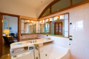 Bath with idromassage tub