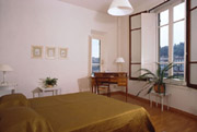 Double bedroom of Contessa Maria Luisa apartment in Florence
