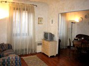 Ferienwohnung Florenz Stadtzentrum: Wohnzimmer mit Bettsofa der Ferienwohnung De' Castellani