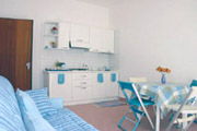 Appartements Sorrente: Le s�jour avec le coin-cuisine de l'appartement Margherita � Sorrente