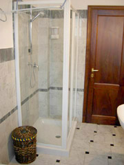 Wohnung in Florenz: Badezimmer der Wohnung Donato in Florenz