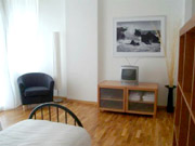 Florenz Ferienwohnung: Schlafzimmer mit TV der Ferienwohnung Villani in Florenz